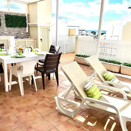 Terrace - Santa Eulalia - Private Jacuzzi アルブフェイラ